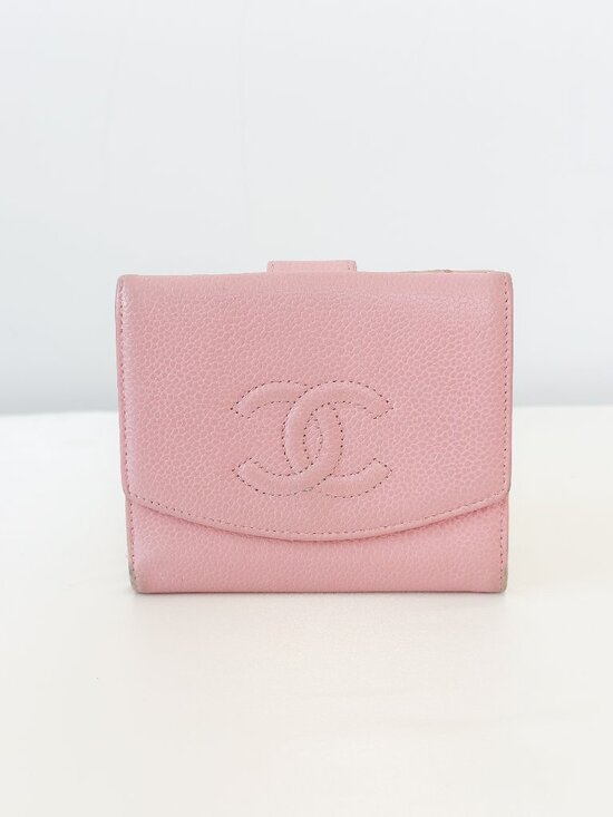 CHANEL Handbags - Chanel Caviar Wallet Pink